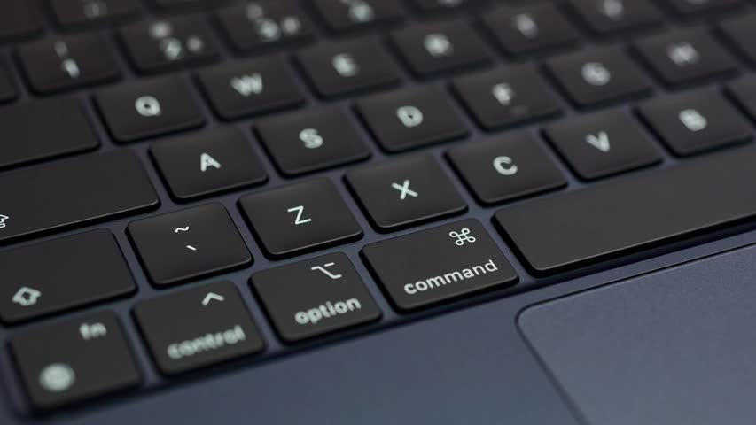 Фото - В России появились ноутбуки с клавиатурой без кириллицы