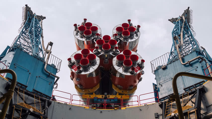 Фото - Запуск созданного Россией за свой счет для Анголы спутника перенесли