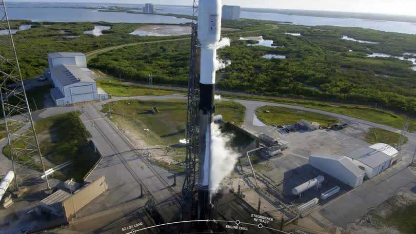 Фото - SpaceX запустила аппарат к Луне