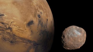 Фото - Ученые заметили, что Марс разрывает свой крупнейший спутник Фобос
